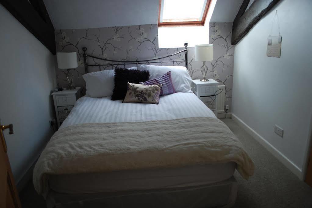 Stoneleigh Barn Bed And Breakfast Sherborne  Bagian luar foto